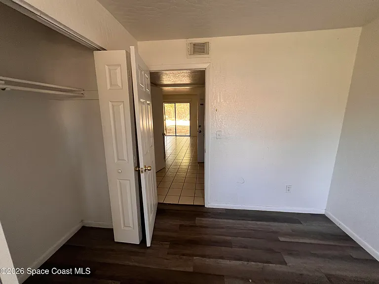 3214 Tree Ridge Ln NE — Photo 4