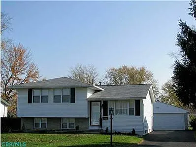 5662 Tamarack Blvd photo 1