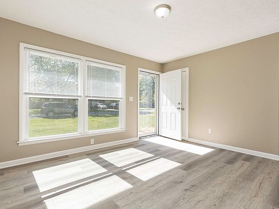 4th image of 7515 Mallard Dr