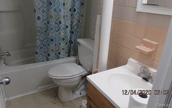 5th image of 108 Oak St APT 1