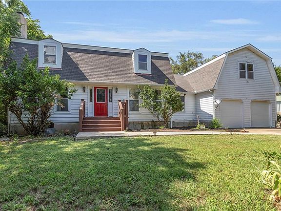 3rd image of 33690 W 399th St