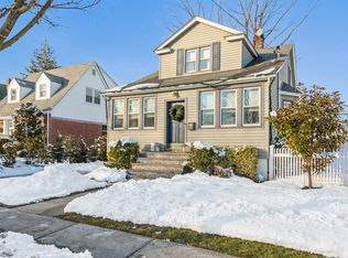 67 Magnolia Ave, Floral Park, NY 11001