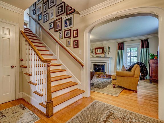 5th image of 3228 Brightwood Pl SW