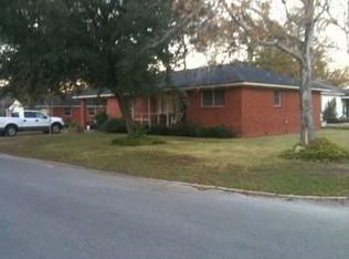 1502 13th St, Pascagoula, MS 39567