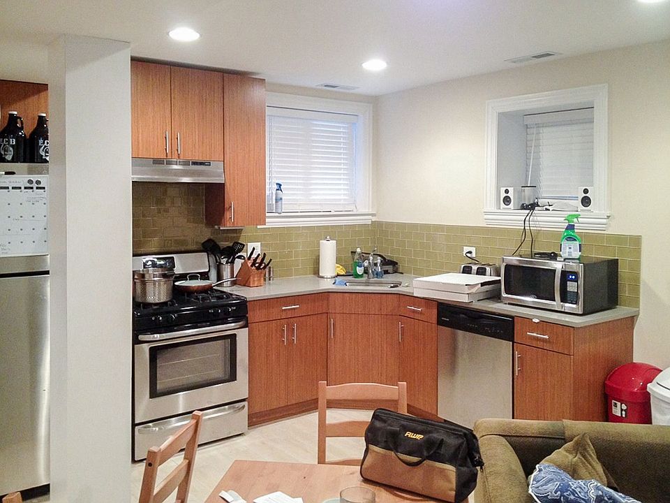 1st image of 3711 N Wilton Ave #G