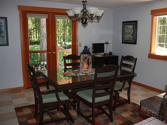 4th image of 40618 76th Ave E
