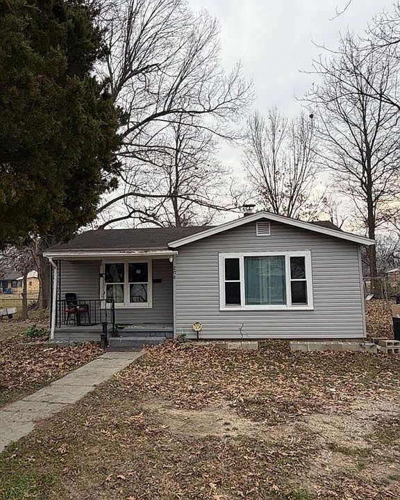 1st image of 208 W Victor St
