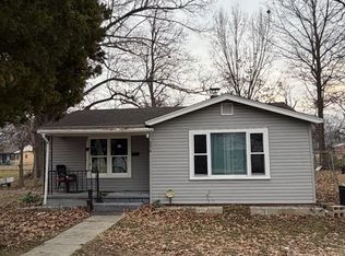 208 W Victor St, Poplar Bluff, MO 63901