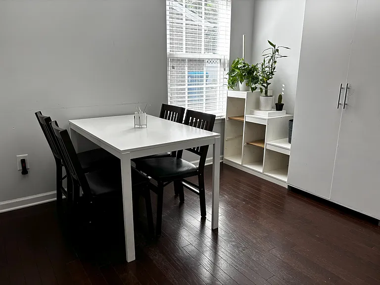 5600 Moresby Ct — Photo 11