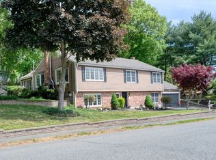 19 Essex Heights Dr, Weymouth, MA 02188