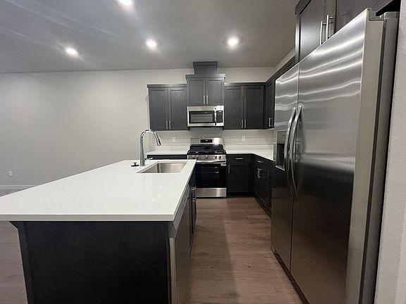 5th image of 3034 SW Linneman Dr