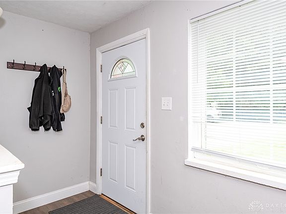 5th image of 816 Country View Dr