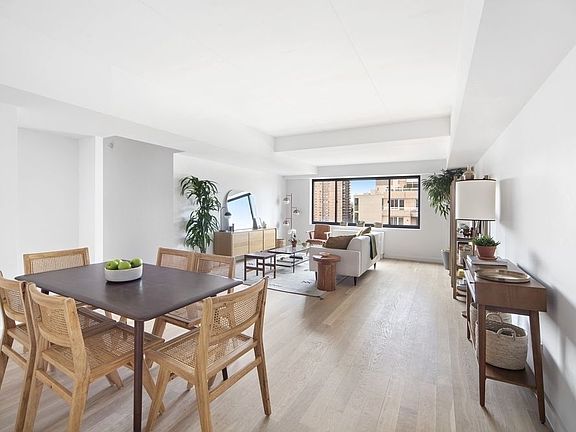 3rd image of 200 E 87th St APT 21B