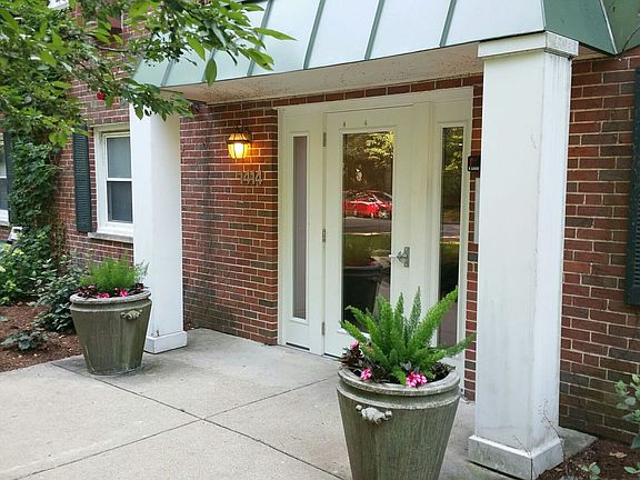 2nd image of 1414 Elmwood Ave APT 2A