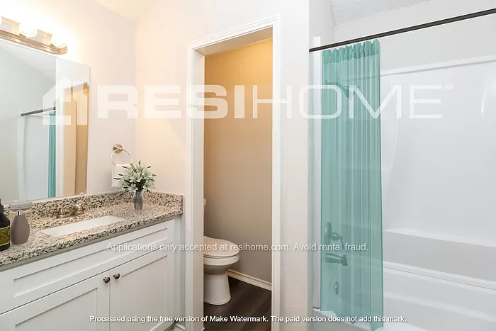 4404 Lakeview Dr — Photo 10