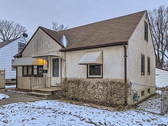 2nd image of 4236 Van Buren St NE