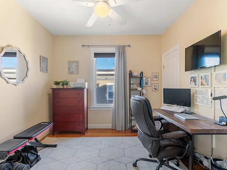 870 E 2nd St #3 — Photo 12