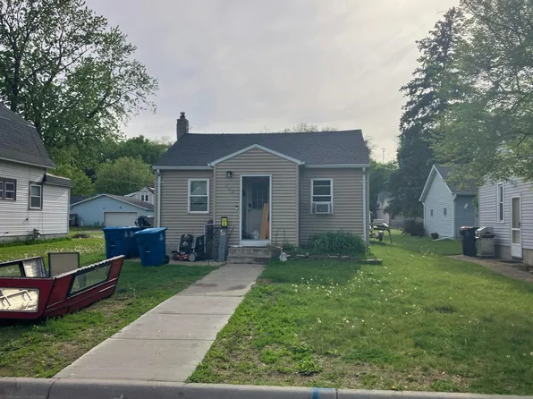 303 S 4th St, Henderson, MN 56044