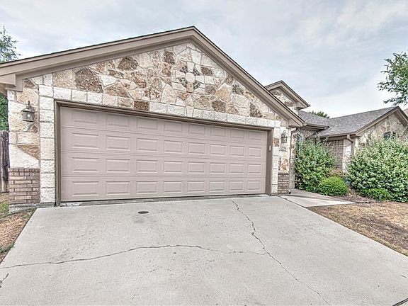 3rd image of 3209 S Fork Cir