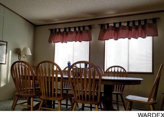 4th image of 1060 E Pecan Dr
