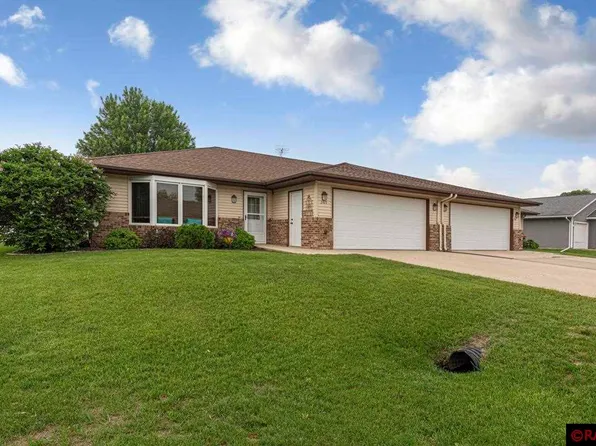 305 W Thruen St, Morristown, MN 55052
