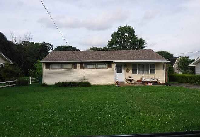 1st image of 161 Kingsley Ave