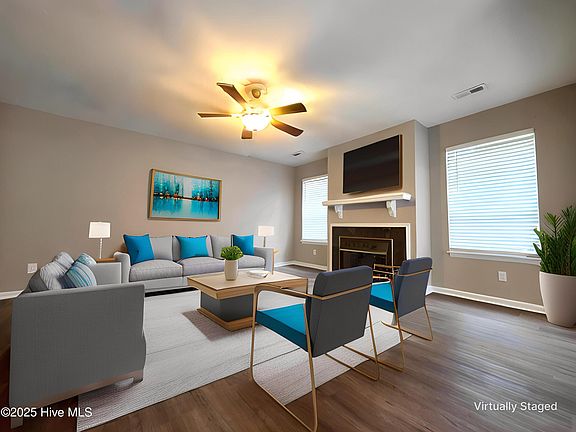 4th image of 2932 Mulberry Lane #C