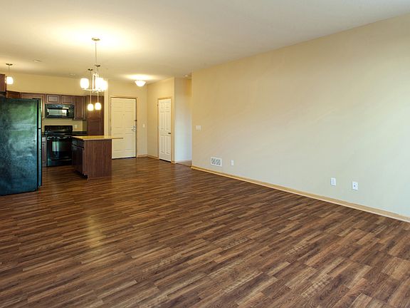 3rd image of 185 McCarrons Blvd N APT 301