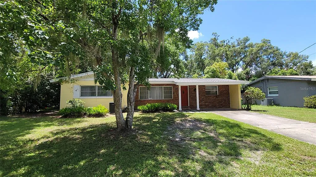 4 bed, 1.5 bath, 1598 sqft, $1,995 — Photo 1