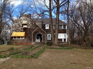 315 Darst Rd, Saint Louis, MO 63135