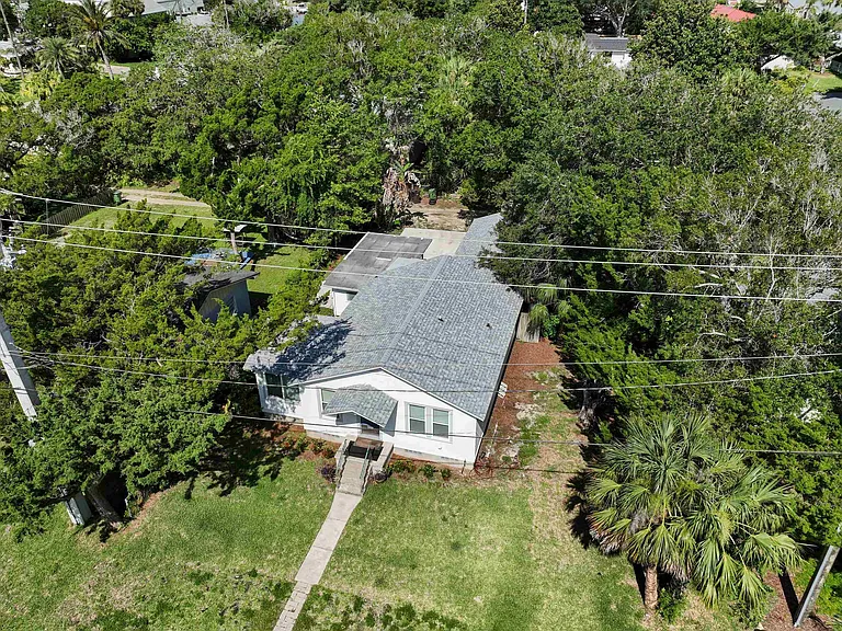 106 Arredondo Ave — Photo 2