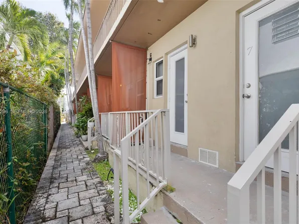 1228 Pennsylvania Ave APT 7, Miami Beach, FL 33139