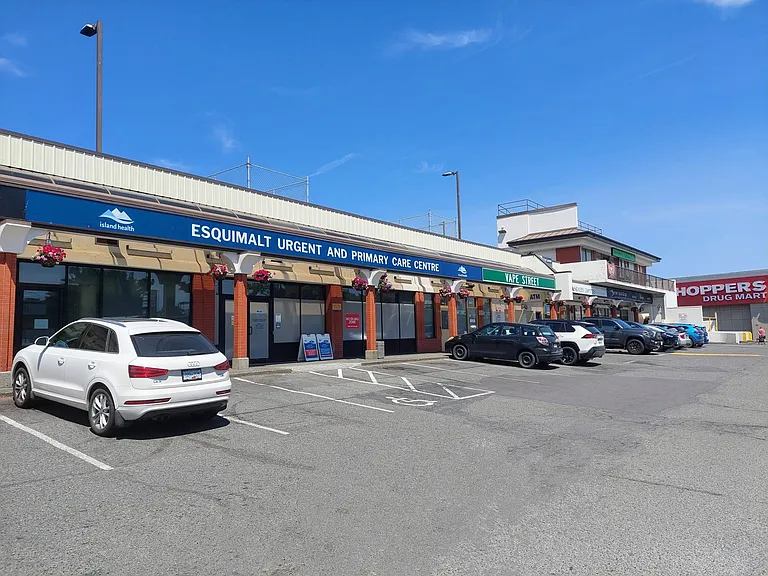 880-890 Esquimalt Rd #880 — Photo 4