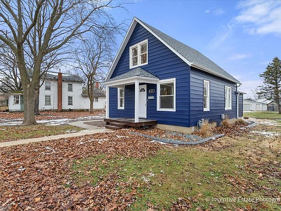 3rd image of 222 W South St