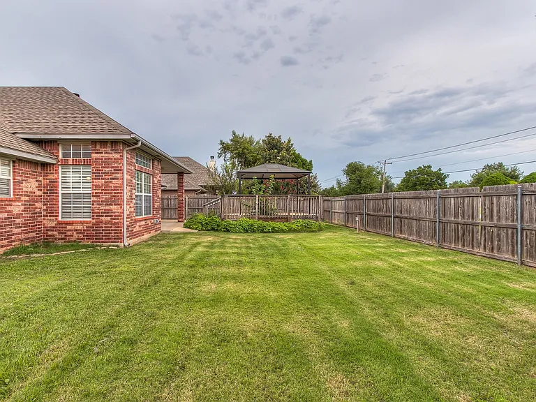 4008 Morningstar Dr — Photo 8