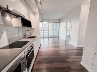 90 Queens Wharf Rd #912, Toronto, ON M5V0J4