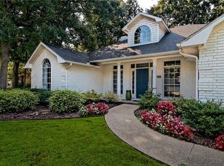 2309 E Golden Oaks Dr, Fayetteville, AR 72703