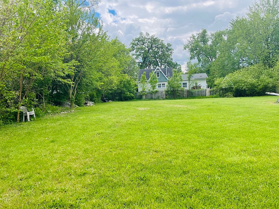 2nd image of 26442 N Willow Ave