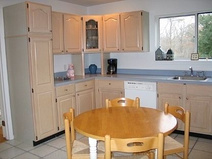 4th image of 40 Kennedy Dr