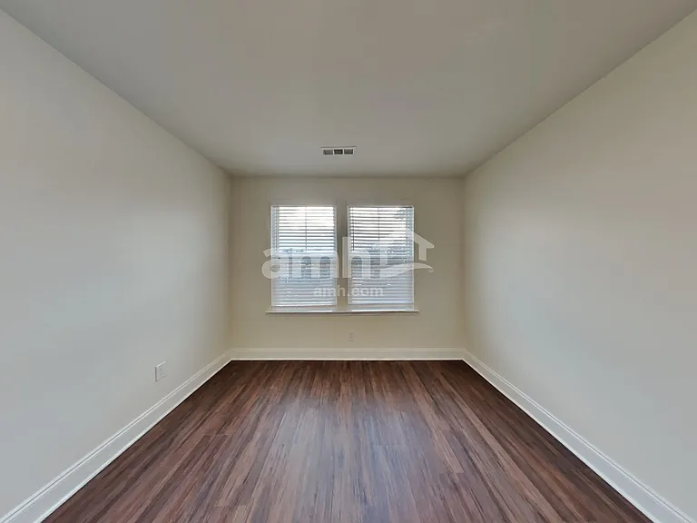 130 Marin Dr — Photo 21