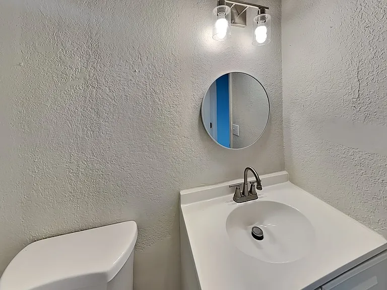 502 Dunbar Ave — Photo 10