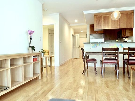 5th image of 214 Saint Paul St #206