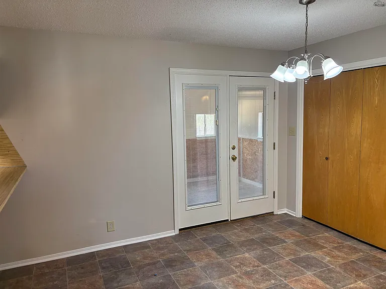 3902 Parker Blvd — Photo 9