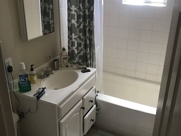 4th image of 4032 Utah St