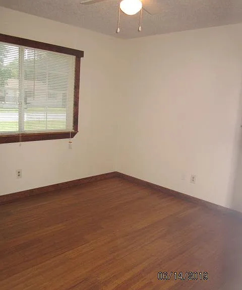 605 Jackson St — Photo 9