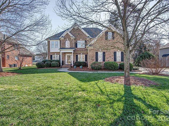 2nd image of 4260 Belle Meade Cir