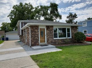 7007 W 71st Pl, Nottingham Park, IL 60638