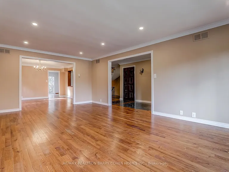 9 Sonata Cres — Photo 5