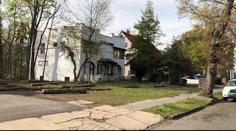 1st image of 139 S Munn Ave