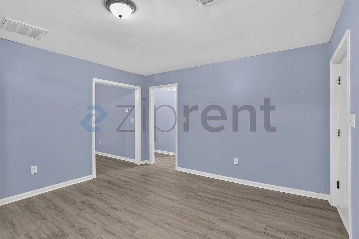3 bed, 1350 sqft, $1,615 — Photo 4